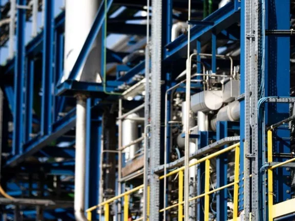 renewable-hydrogen-production-air-liquide-strengthens-its-partnership-totalenergies-through-new